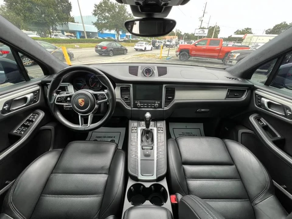 2017 Porsche Macan - Image 8 of 13