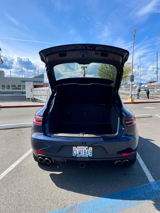 2017 Porsche Macan - Image 15 of 16