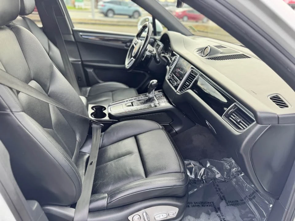 2017 Porsche Macan - Image 7 of 14
