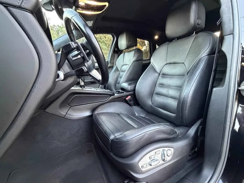 2017 Porsche Macan - Image 10 of 16