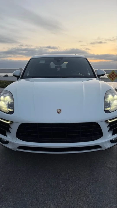 2017 Porsche Macan - Image 4 of 10