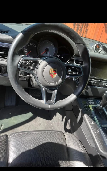 2017 Porsche Macan - Image 5 of 10