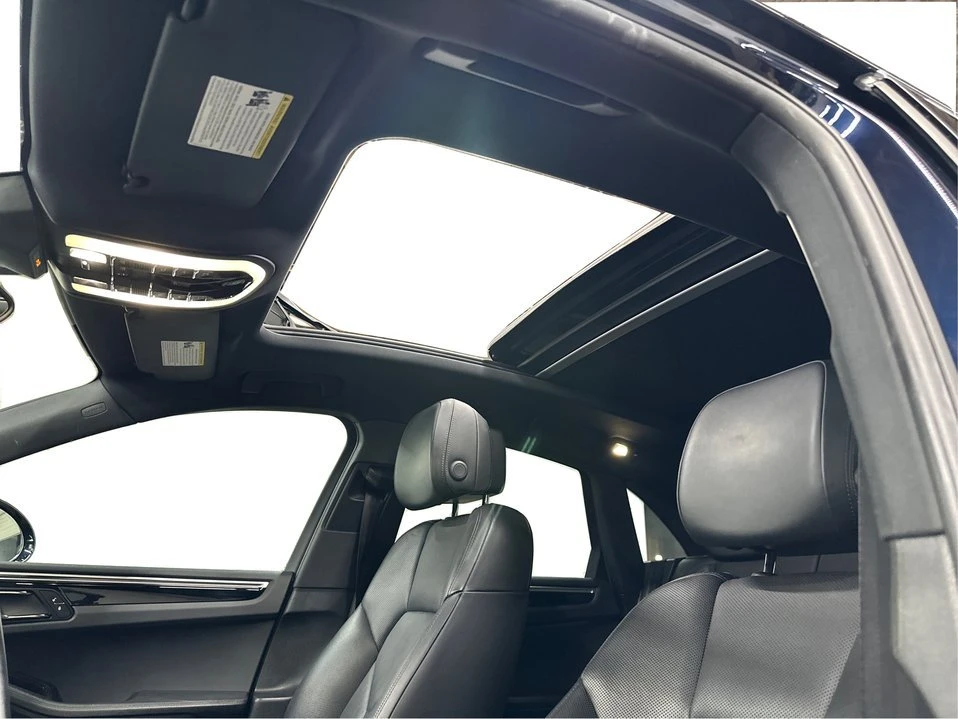2017 Porsche Macan - Image 16 of 17