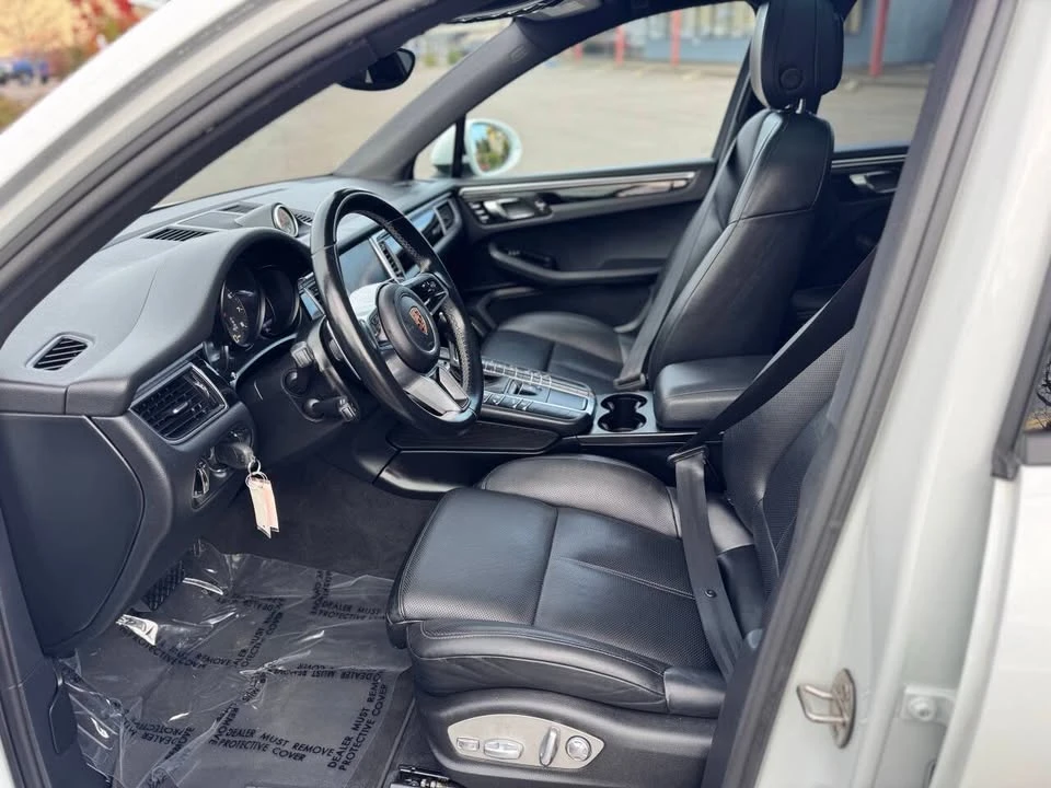 2017 Porsche Macan - Image 7 of 14