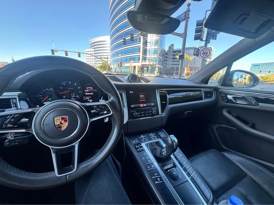 2017 Porsche Macan - Image 12 of 12