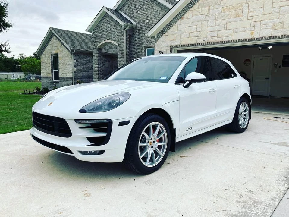 2017 Porsche Macan - Image 2 of 7