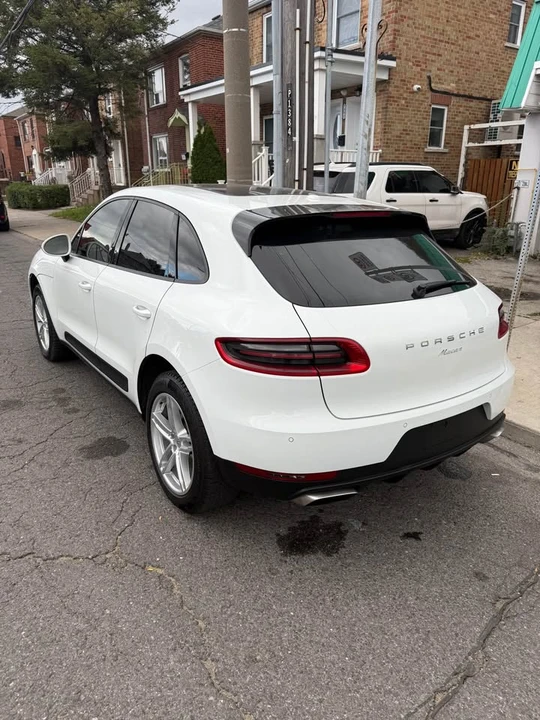 2017 Porsche Macan - Image 5 of 12