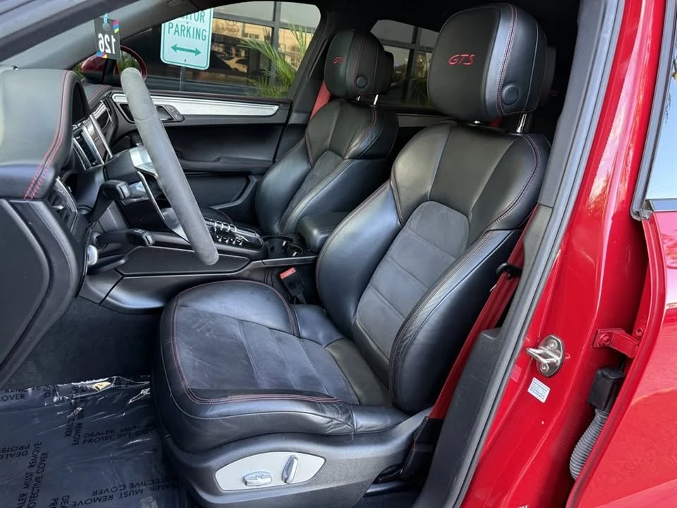 2017 Porsche Macan - Image 14 of 20