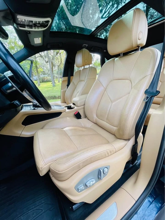 2017 Porsche Macan - Image 17 of 20