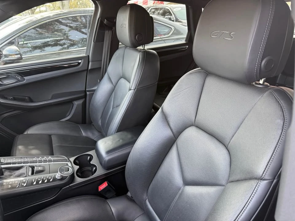 2017 Porsche Macan - Image 6 of 7