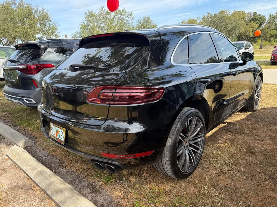 2017 Porsche Macan - Image 3 of 7