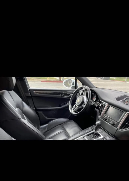 2017 Porsche Macan - Image 7 of 10