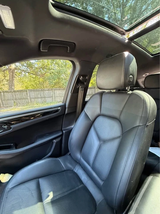 2017 Porsche Macan - Image 3 of 3