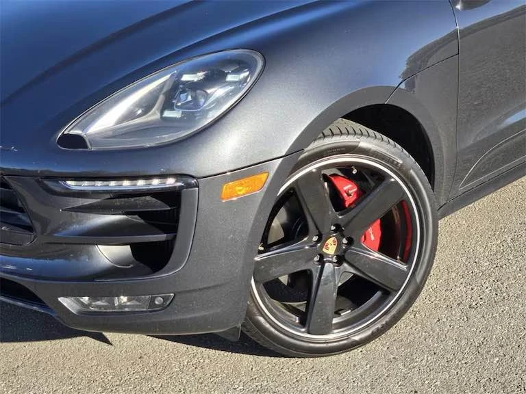 2017 Porsche Macan - Image 6 of 14