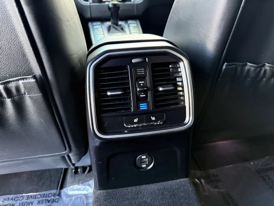 2017 Porsche Macan - Image 16 of 20