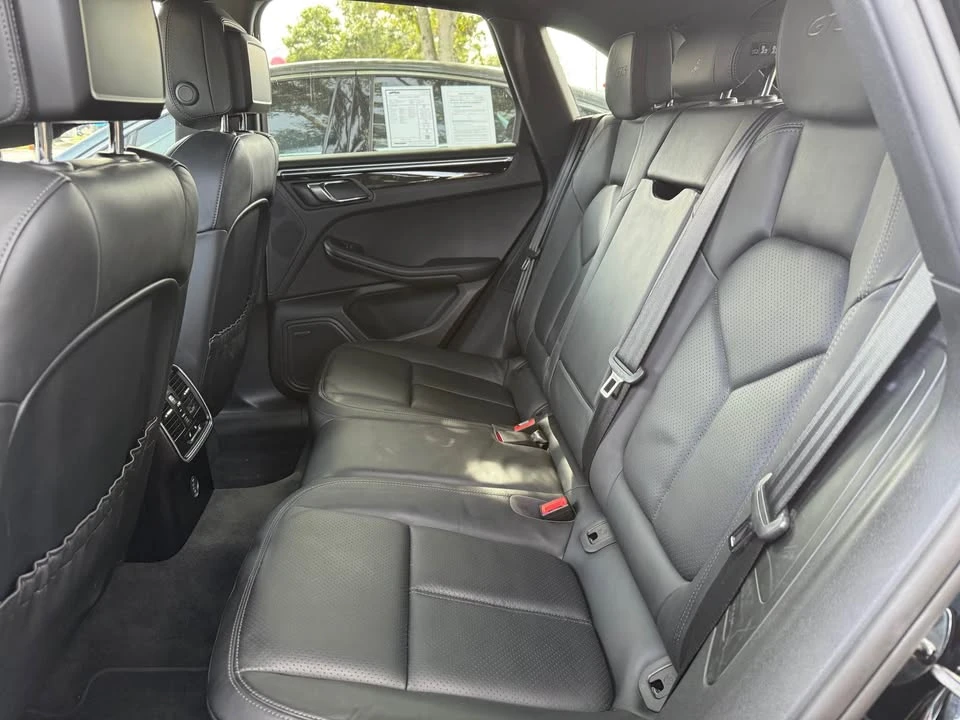 2017 Porsche Macan - Image 7 of 7