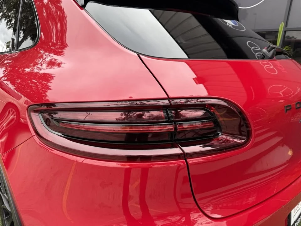2017 Porsche Macan - Image 11 of 20