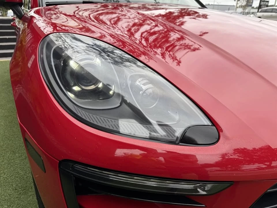 2017 Porsche Macan - Image 9 of 20