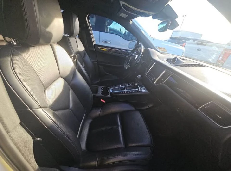 2017 Porsche Macan - Image 4 of 5