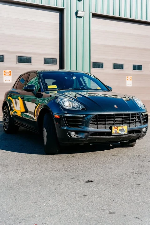 2017 Porsche Macan - Image 2 of 14