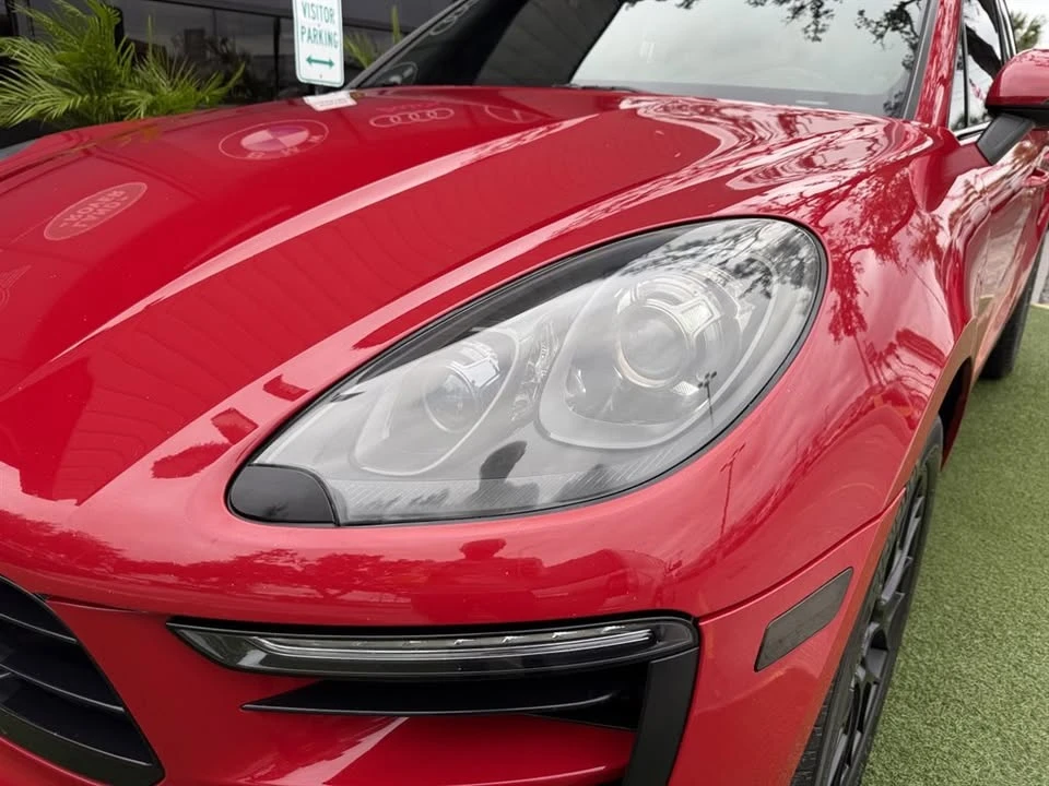 2017 Porsche Macan - Image 10 of 20