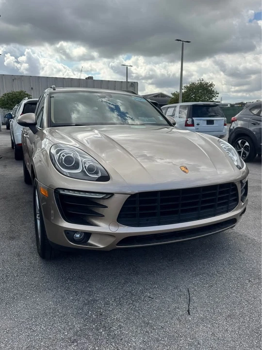 2017 Porsche Macan - Image 2 of 12