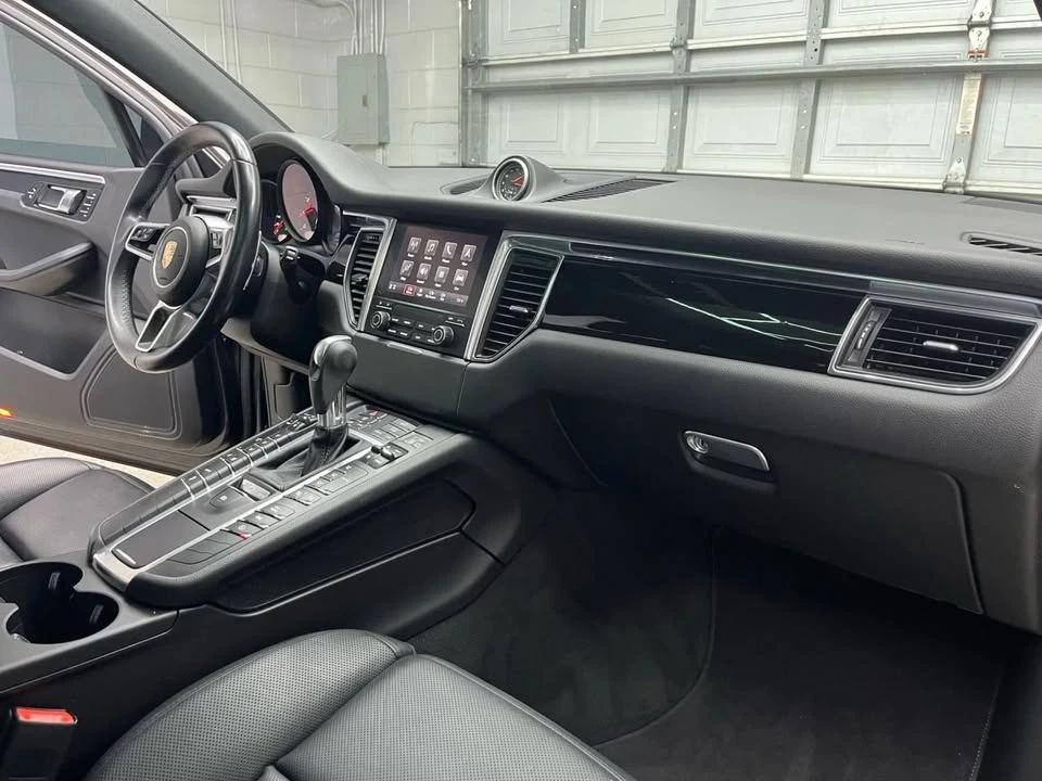 2017 Porsche Macan - Image 14 of 20