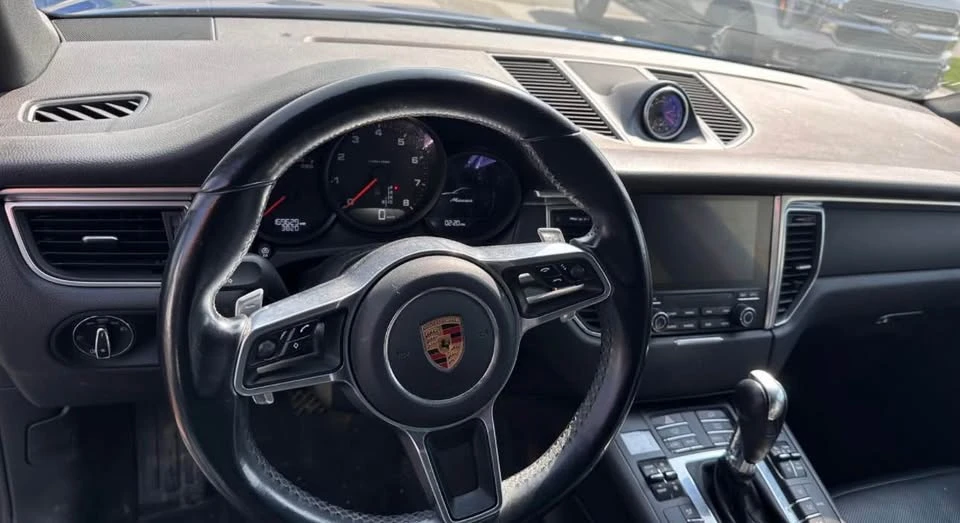 2017 Porsche Macan - Image 5 of 6