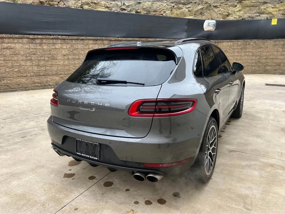 2017 Porsche Macan - Image 7 of 12