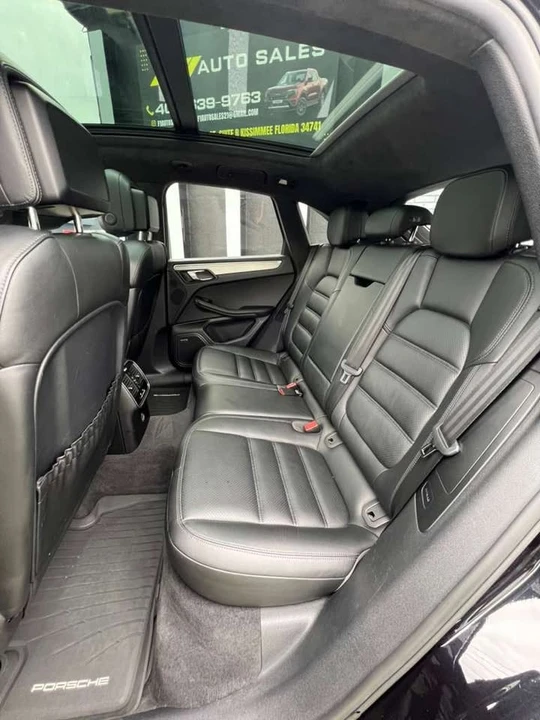 2017 Porsche Macan - Image 12 of 12