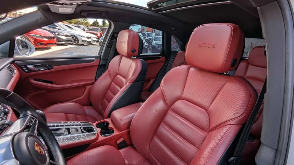 2017 Porsche Macan - Image 10 of 15