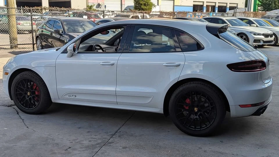 2017 Porsche Macan - Image 5 of 15