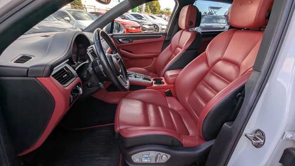 2017 Porsche Macan - Image 7 of 15
