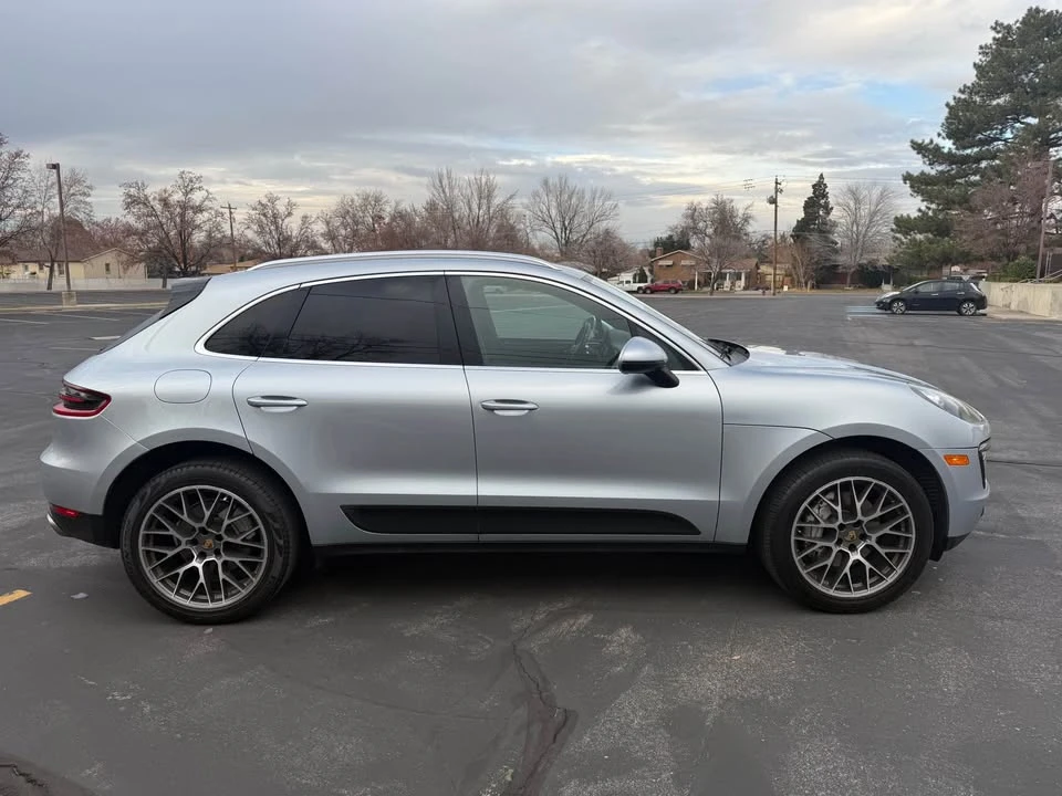 2017 Porsche Macan - Image 7 of 20