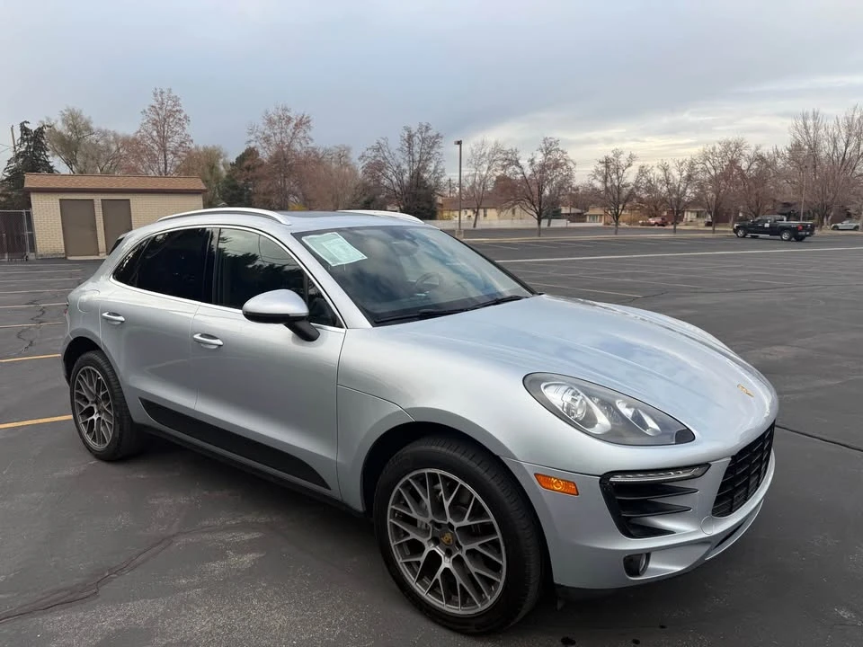 2017 Porsche Macan - Image 8 of 20