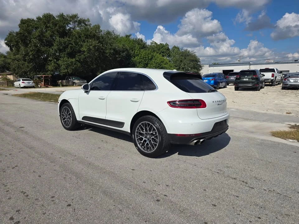 2017 Porsche Macan - Image 7 of 11