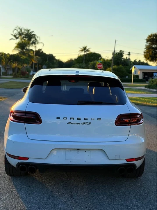 2017 Porsche Macan - Image 3 of 8