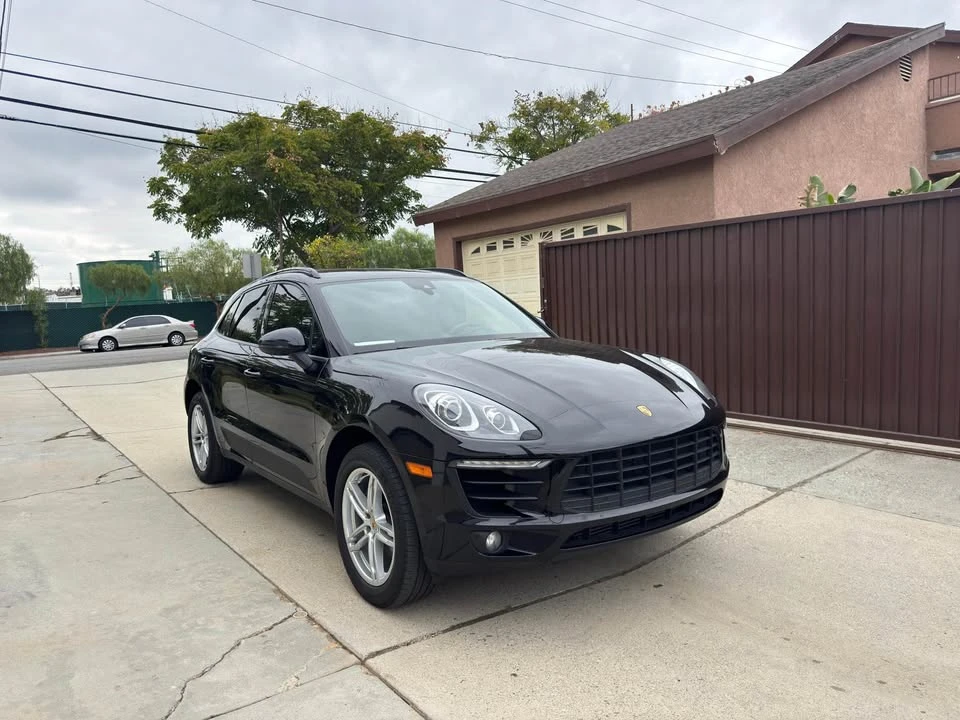 2017 Porsche Macan - Image 9 of 15