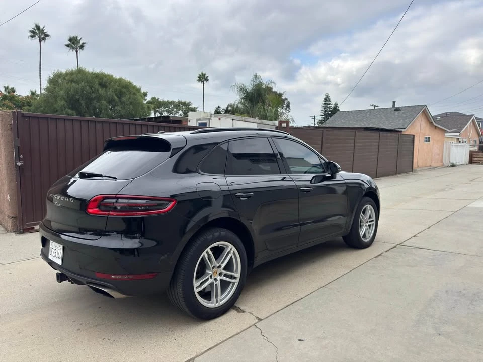 2017 Porsche Macan - Image 5 of 15