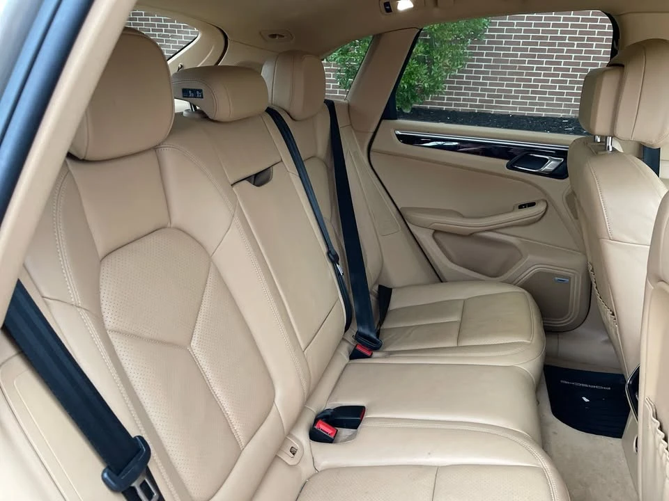 2017 Porsche Macan - Image 15 of 15