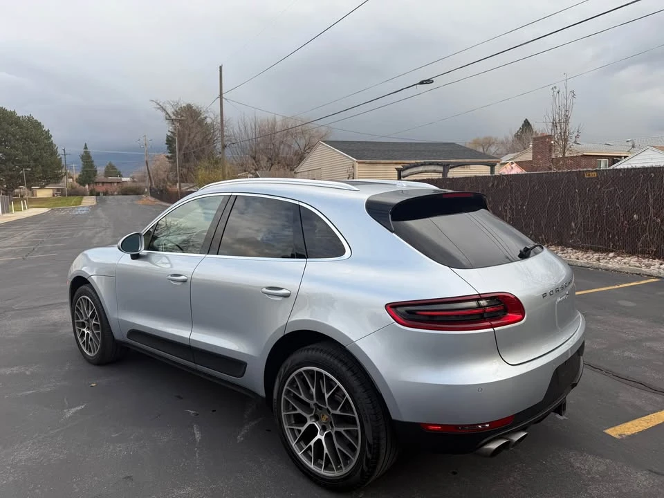 2017 Porsche Macan - Image 3 of 20