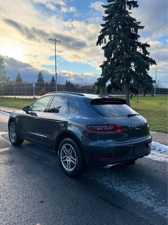 2017 Porsche Macan - Image 6 of 12