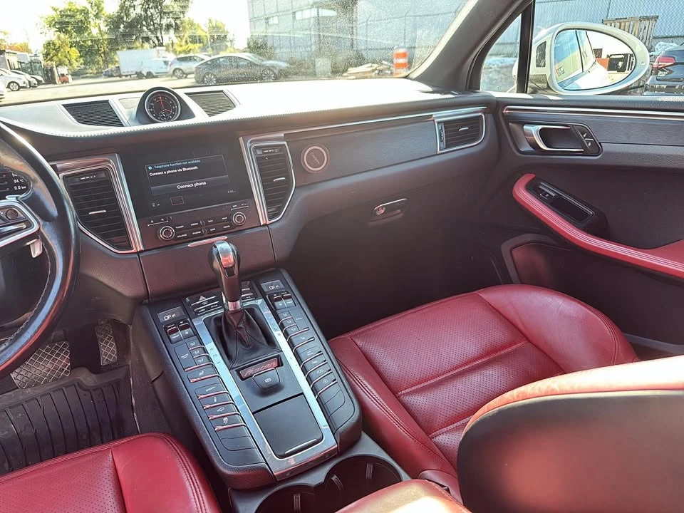 2017 Porsche Macan - Image 13 of 16