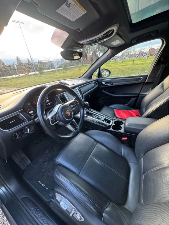 2017 Porsche Macan - Image 11 of 12