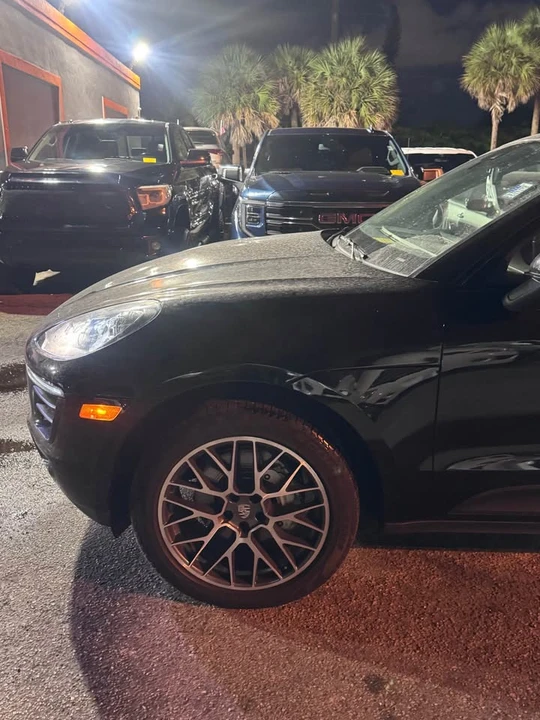 2017 Porsche Macan - Image 3 of 12