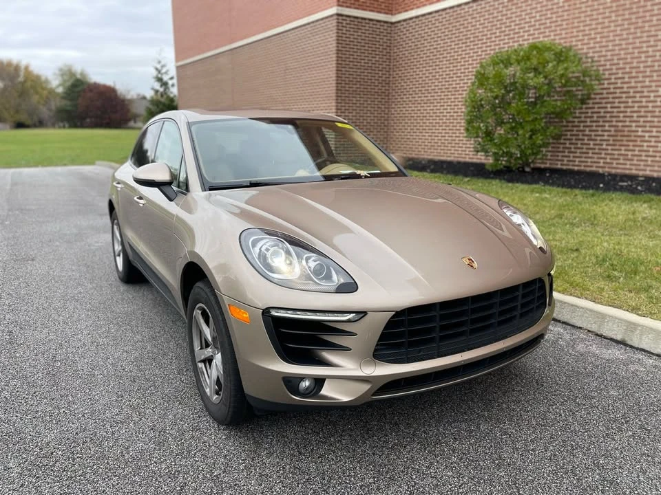 2017 Porsche Macan - Image 9 of 15