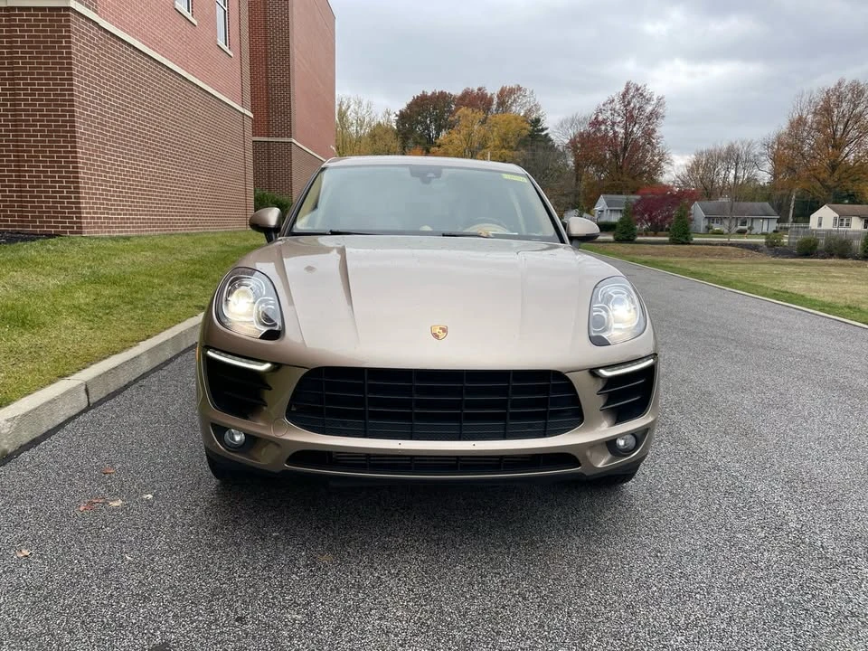 2017 Porsche Macan - Image 2 of 15