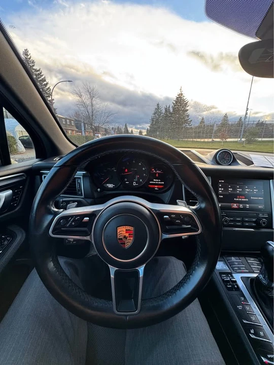2017 Porsche Macan - Image 12 of 12