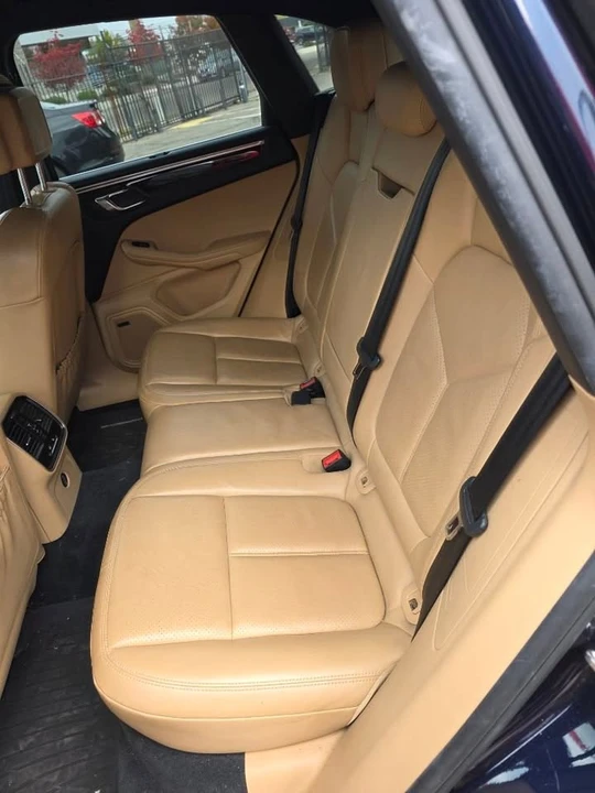 2017 Porsche Macan - Image 10 of 17