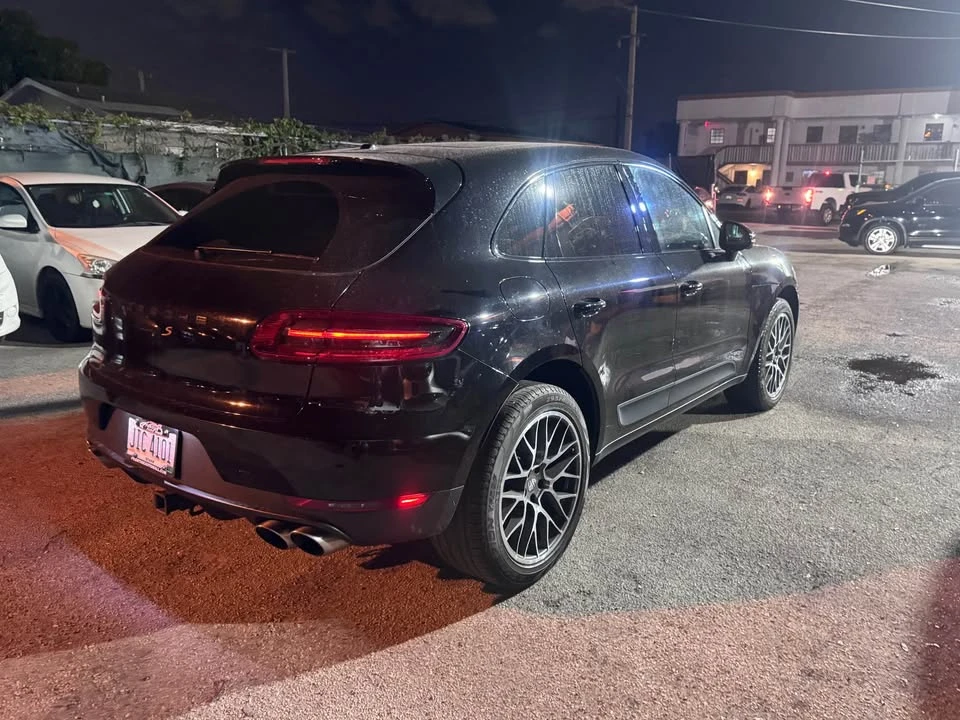 2017 Porsche Macan - Image 7 of 12